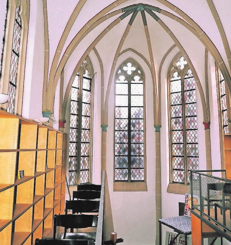 Die Heilig-Geist-Kapelle, die nicht mehr kirchlich genutzt wird, liegt im Herzen Kempens nahe dem Buttermarkt. Die Heilig-Geist-Kapelle, die nicht mehr kirchlich genutzt wird, liegt im Herzen Kempens nahe dem Buttermarkt.
