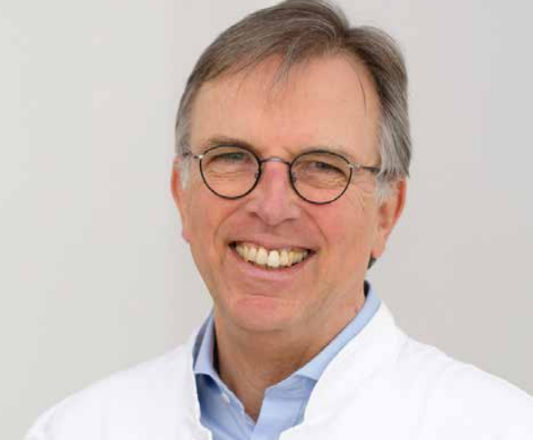 Prof. Dr. Henning Niebuhr zählt zu den bundesweit erfahrensten Hernienspezialisten