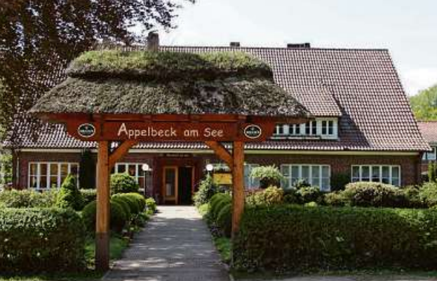 Im Restaurant „Appelbeck am See“ wird die Appelbecker Klappgans fertig zum Mitnehmen zubereitet Foto: Appelbeck am See