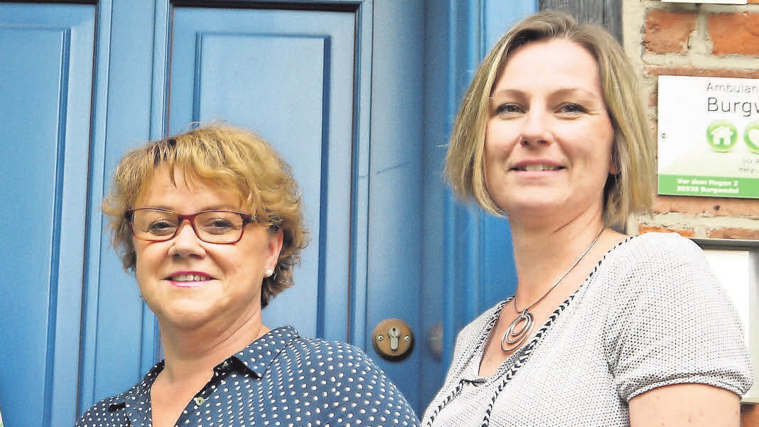 Leiterin der Ambulanten Pflege Burgwedel GmbH ist Daniela Warnecke (links). Leiterin der Ambulanten Pflege Burgwedel GmbH ist Daniela Warnecke (links).