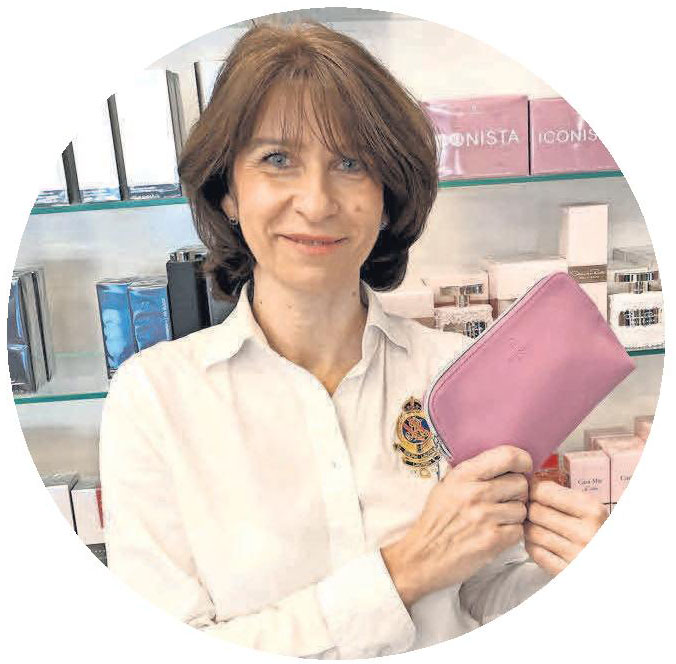 Aigner Iconista: Ein Präsent mit Flair. In der Tasche findet sich Duschgel und Bodylotion. Aigner Iconista: Ein Präsent mit Flair. In der Tasche findet sich Duschgel und Bodylotion.