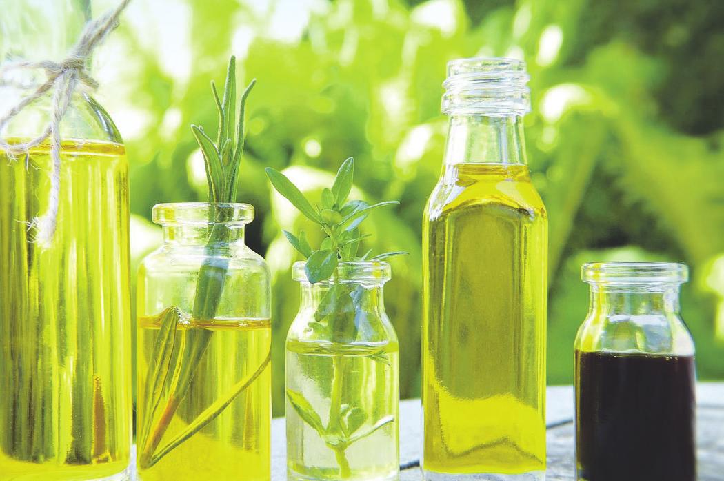 Probieren und informieren: Prämierte Olivenöle aus Griechenland, Kroatien, Italien oder Spanien werden zur Verkostung angeboten. Bild: Pixabay