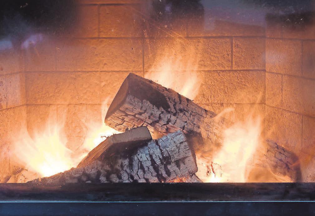 Die Flammen und Holzscheite wirken authentisch. Foto: Pixabay Die Flammen und Holzscheite wirken authentisch. Foto: Pixabay