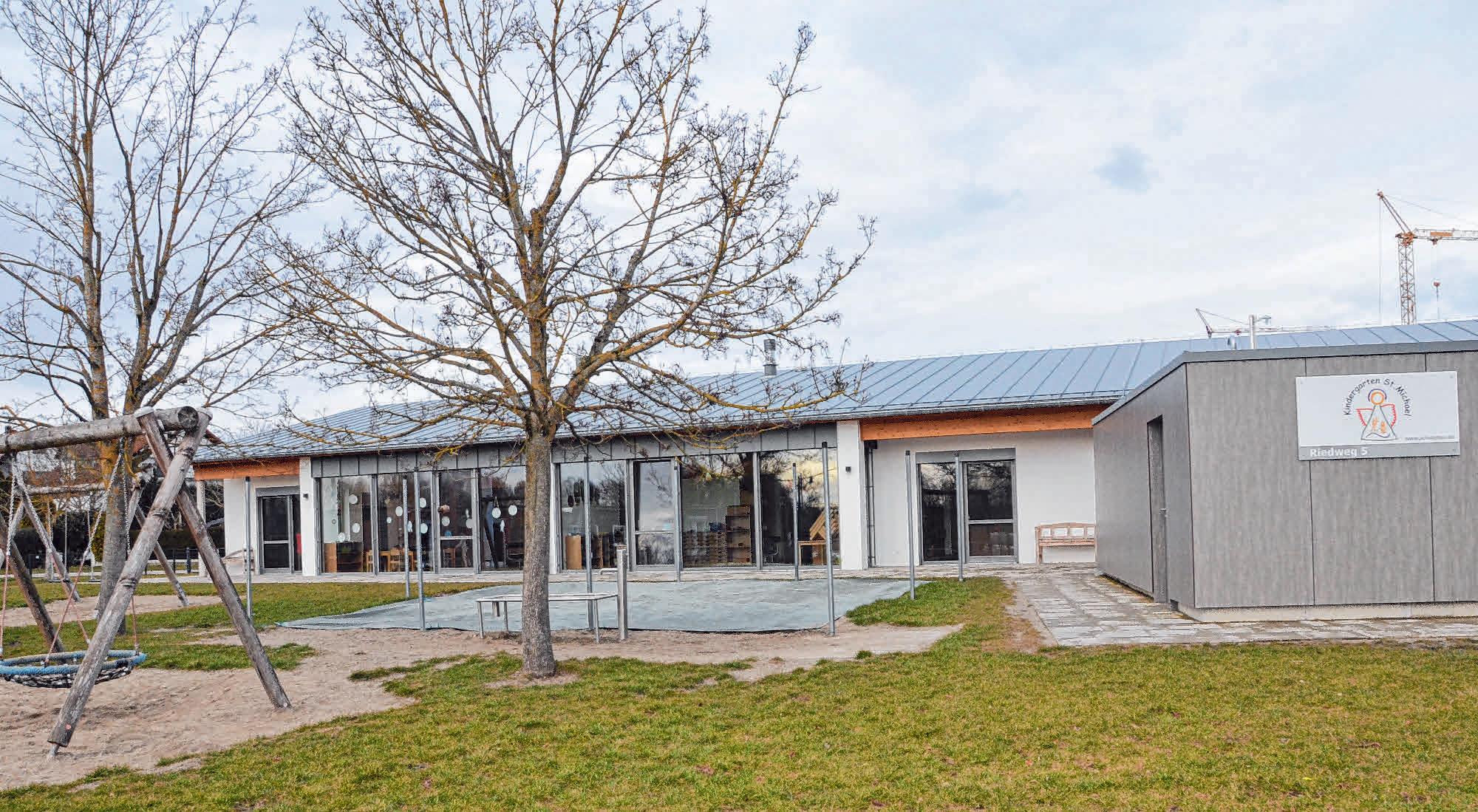 Der Kindergarten St. Michael in Stetten in der Außenansicht. FOTOS: SONJA NIEDERER Der Kindergarten St. Michael in Stetten in der Außenansicht. FOTOS: SONJA NIEDERER