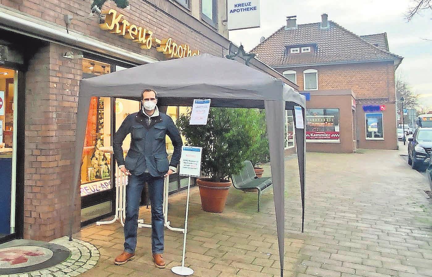 Dr. Thomas Meyer hat FFP-Masken an Angehörige der Risikogruppe verteilt. Dr. Thomas Meyer hat FFP-Masken an Angehörige der Risikogruppe verteilt.