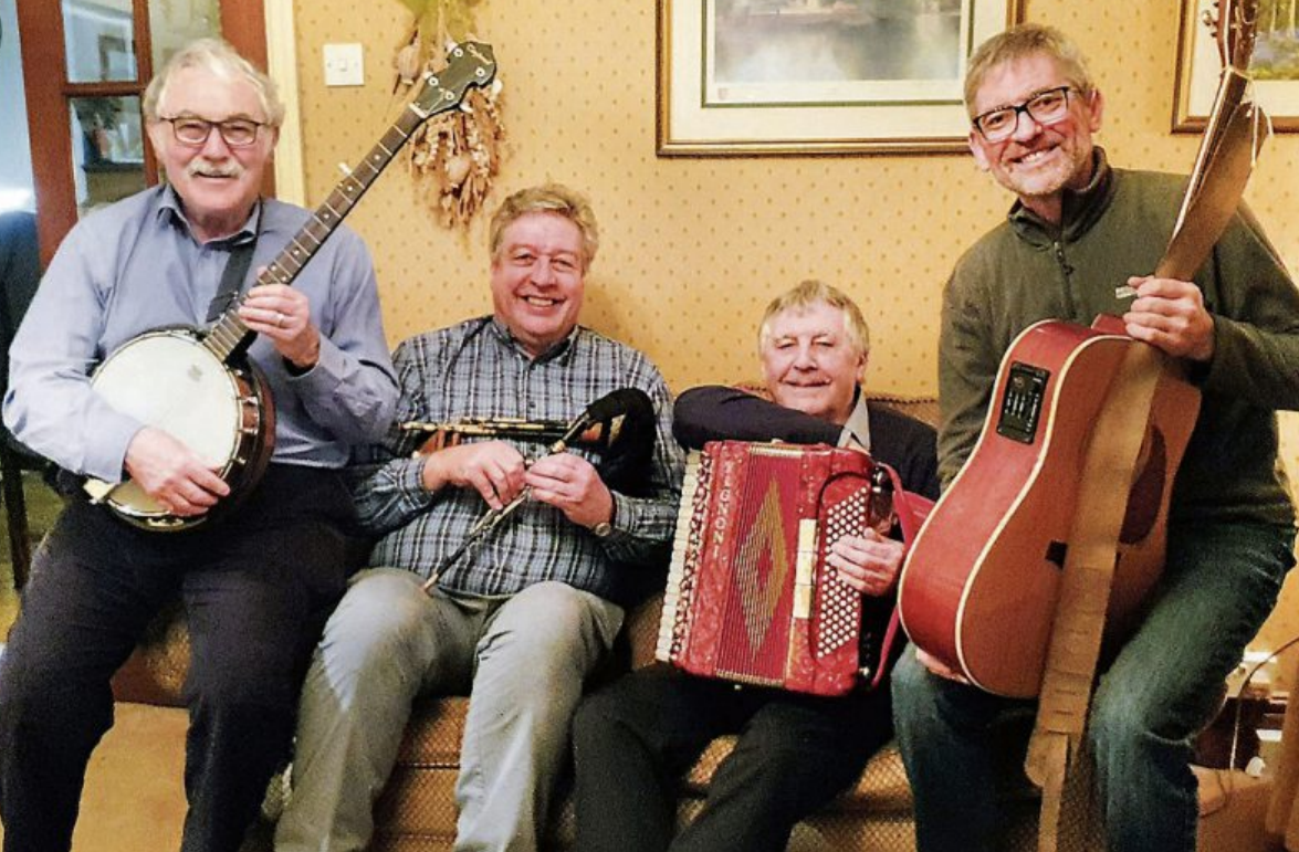 Britische Volks- und Kneipenlieder bringt die Band „Skerne“ zum Stadtfest am Freitag, 12., und Samstag, 13. Junli, nach Tübingen Britische Volks- und Kneipenlieder bringt die Band „Skerne“ zum Stadtfest am Freitag, 12., und Samstag, 13. Junli, nach Tübingen