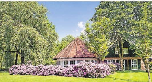 Der Park lockt zu jeder Jahreszeit, besonders schön ist er im Frühling. Der Park lockt zu jeder Jahreszeit, besonders schön ist er im Frühling.