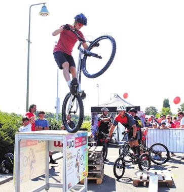 Fahrrad-Action beim Familiensportfest. Fahrrad-Action beim Familiensportfest.