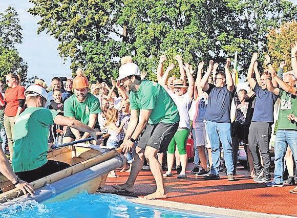 Auch in diesem Jahr kann wohl nur ein Dauergewitter die Besucher davon abhalten am morgigen Sonntag, 29. September, Teams aller Altersklassen bei der Renn-Gaudi des Jahres anzufeuern. Auch in diesem Jahr kann wohl nur ein Dauergewitter die Besucher davon abhalten am morgigen Sonntag, 29. September, Teams aller Altersklassen bei der Renn-Gaudi des Jahres anzufeuern.