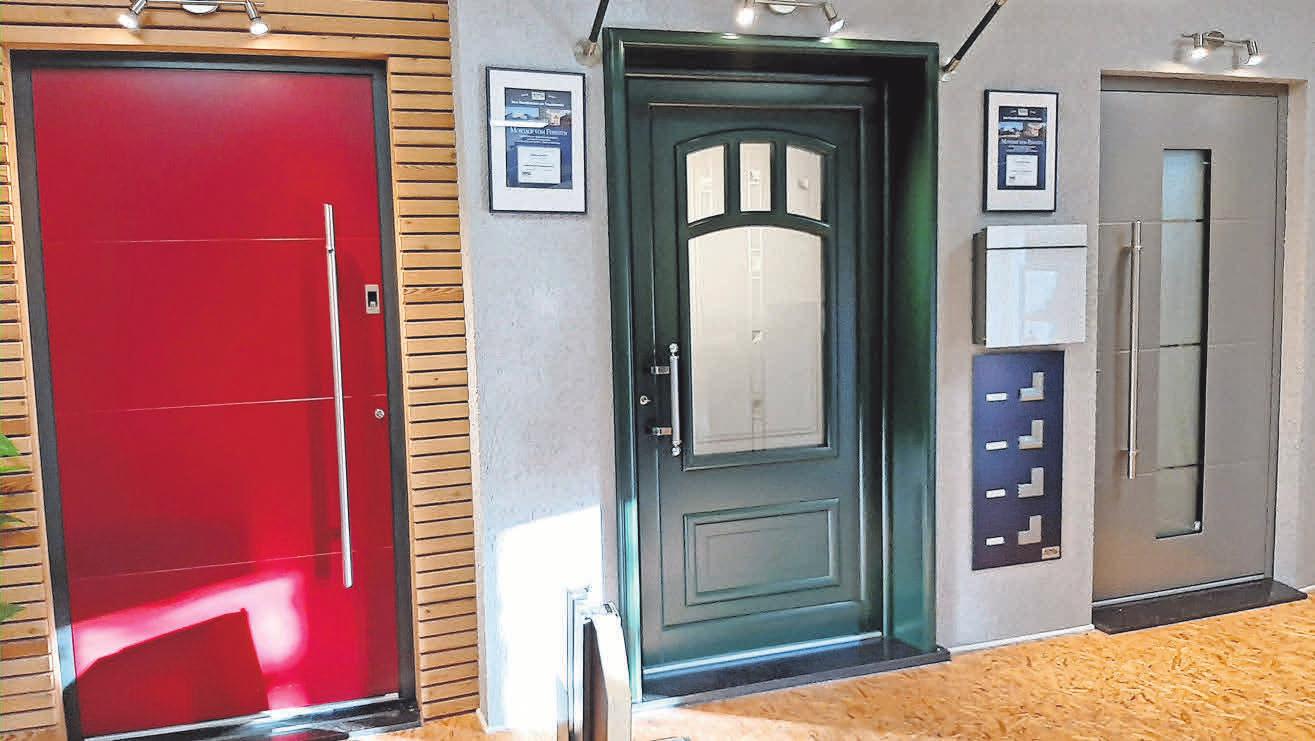 Hochwertige Hauseingangstüren von KOMPOtherm vereinen Sicherheit und Ästhetik. Hochwertige Hauseingangstüren von KOMPOtherm vereinen Sicherheit und Ästhetik.