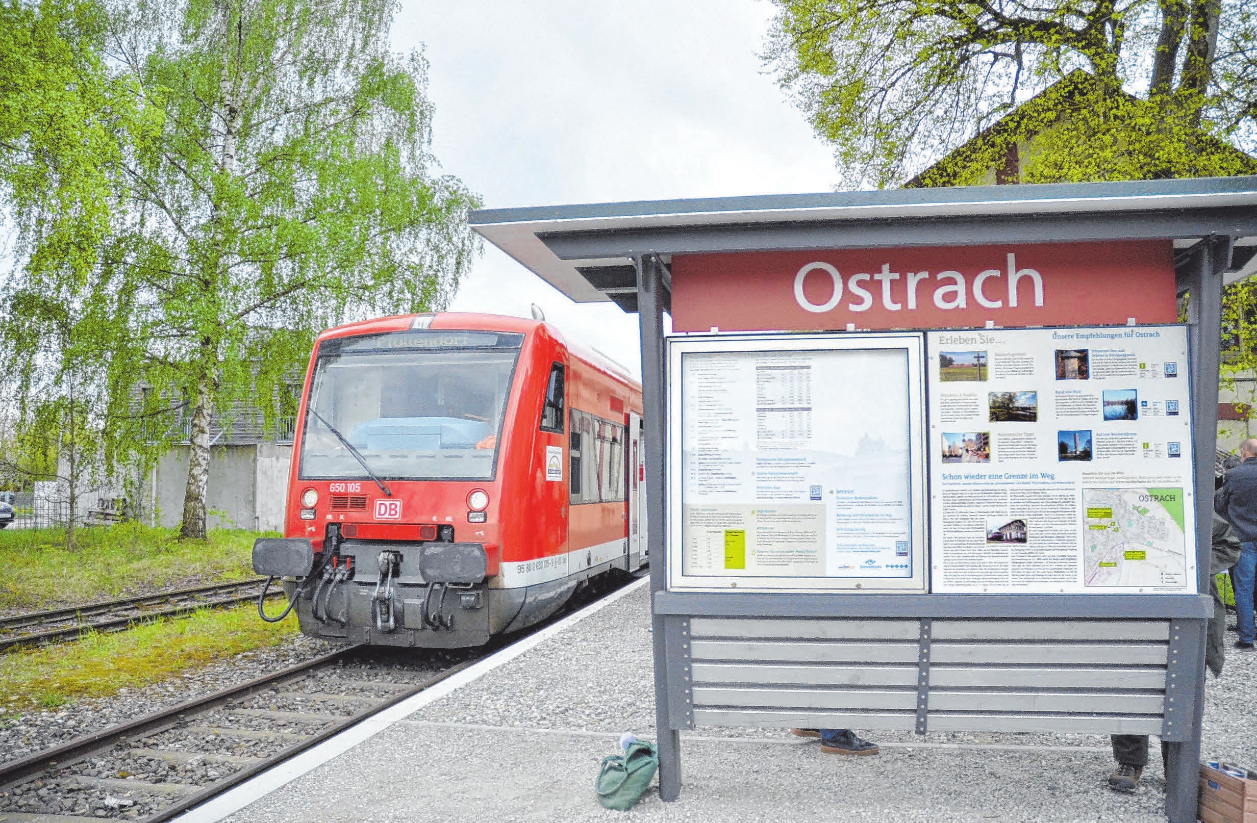Kleiner Tipp für einen Familienausflig: Auch die Räuberbahn fährt zum Ostracher Advent. FOTO: JULIA FREYDA Kleiner Tipp für einen Familienausflig: Auch die Räuberbahn fährt zum Ostracher Advent. FOTO: JULIA FREYDA