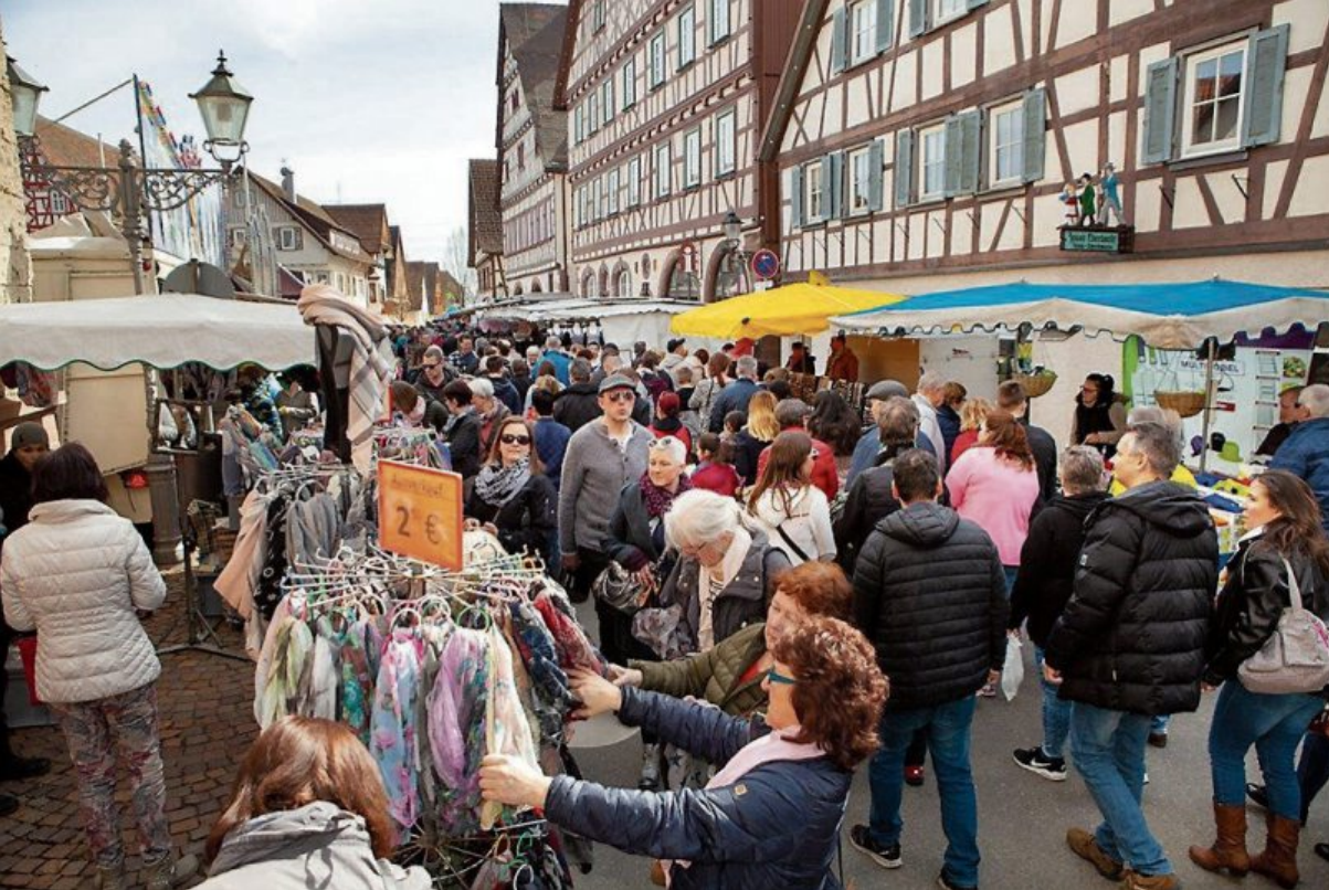 Der Ostermontagsmarkt in Dornstetten ist Jahr für Jahr ein beliebtes Ausflugsziel. Bilder: Olaf Salm