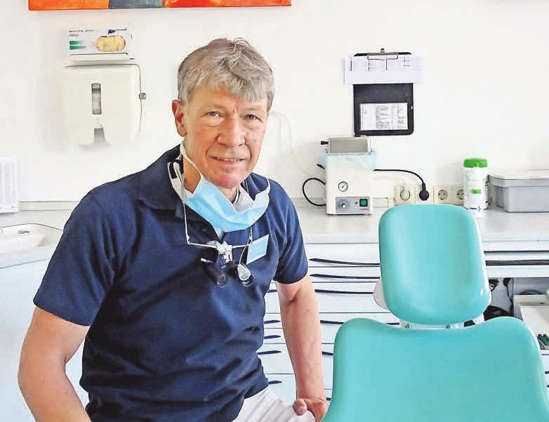 Prof. Dietmar Oesterreich, Präsident der Zahnärztekammer MV, in seiner Praxis. FOTO:PRIVAT Prof. Dietmar Oesterreich, Präsident der Zahnärztekammer MV, in seiner Praxis. FOTO:PRIVAT