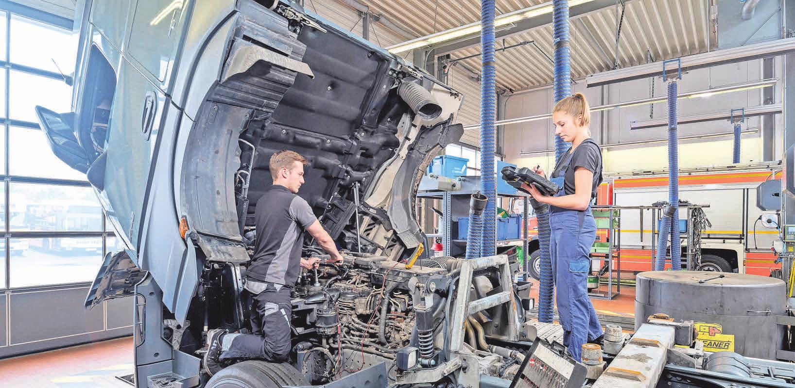 Daimler Niederlassung Lubeck Azubis Zum Kfz Mechatroniker