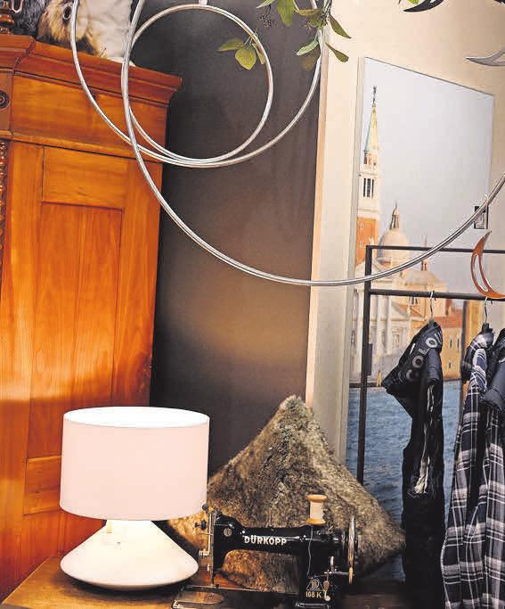 Auch Zubehör für die Wohnung präsentiert Heitmüller in ihrem Geschäft. Auch Zubehör für die Wohnung präsentiert Heitmüller in ihrem Geschäft.