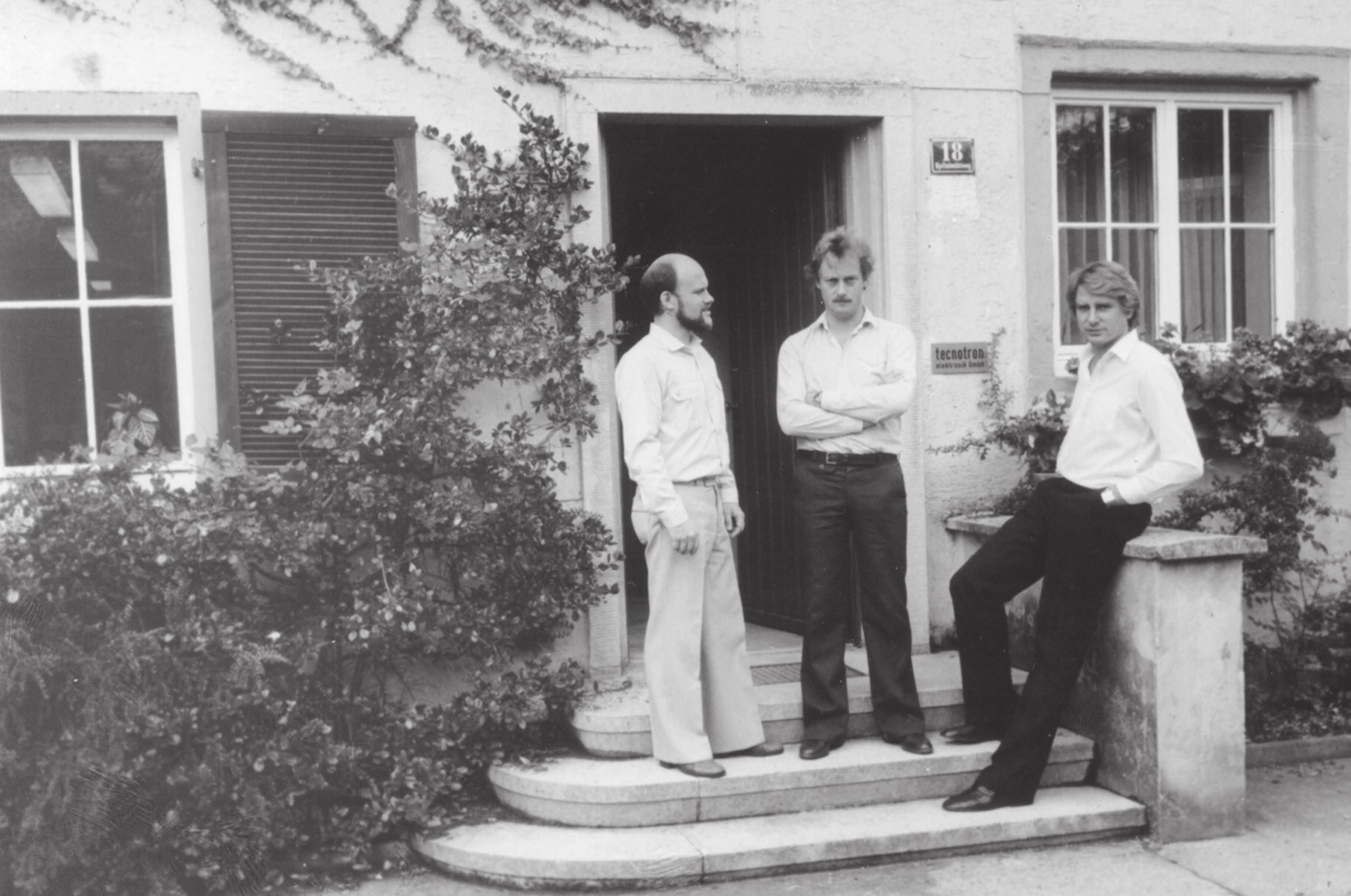Auch die Aalener Nachrichten/Ipf- und Jagst-Zeitung präsentieren sich auf der Energie- und Baumesse. FOTO: JASMIN AMEND (v. l.) Hubert Weyerich, Erich Schemm und Karl-Heinz Strohmaier haben 1978 die Firma tecnotron gegründet und aufgebaut FOTO: TECNOTRON