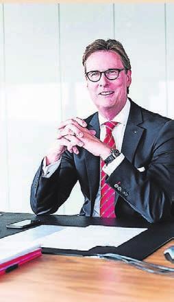 Gunther Wölfges ist Vorsitzender des Vorstandes der Stadtsparkasse Wuppertal. Gunther Wölfges ist Vorsitzender des Vorstandes der Stadtsparkasse Wuppertal.