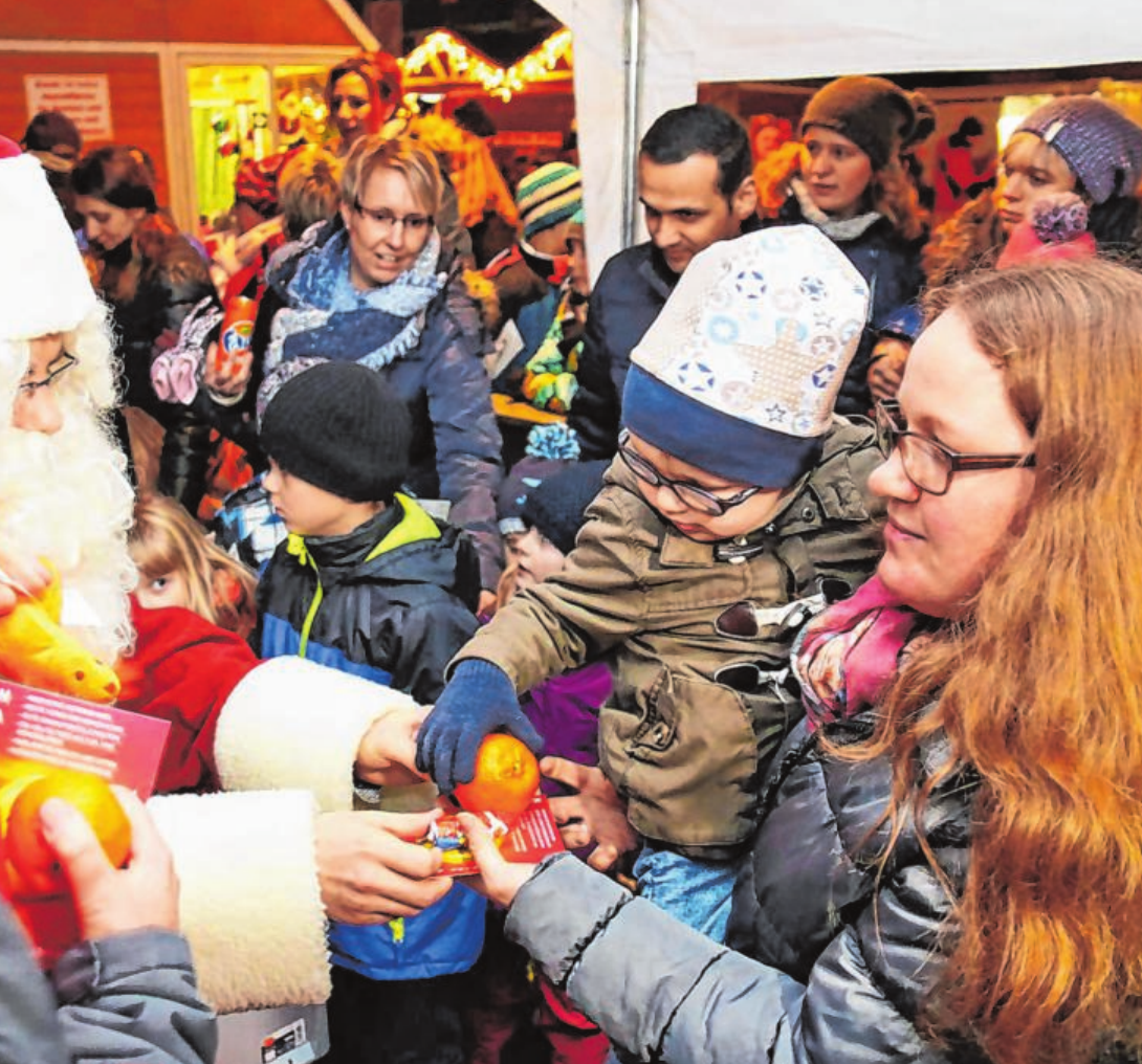 Der Nikolaus wird am 6. Dezember auch in Haiger einen Zwischenstopp einlegen. Erwartet wird er gegen 16.30 Uhr. Archivfotos: Veranstalter Der Nikolaus wird am 6. Dezember auch in Haiger einen Zwischenstopp einlegen. Erwartet wird er gegen 16.30 Uhr. Archivfotos: Veranstalter
