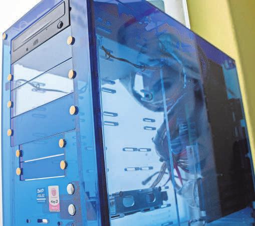 Der gläserne PC: IT-Sicherheit spielt beim Zugriff auf Firmendaten im Home Office eine große Rolle. Der gläserne PC: IT-Sicherheit spielt beim Zugriff auf Firmendaten im Home Office eine große Rolle.