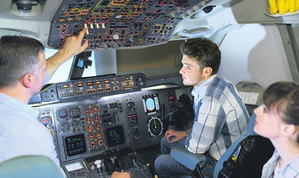 Den Bewerbern werden im Simulator die Funktionen der verschiedenen Geräte erklärt Bild: auremar/stock.adobe.com Den Bewerbern werden im Simulator die Funktionen der verschiedenen Geräte erklärt Bild: auremar/stock.adobe.com