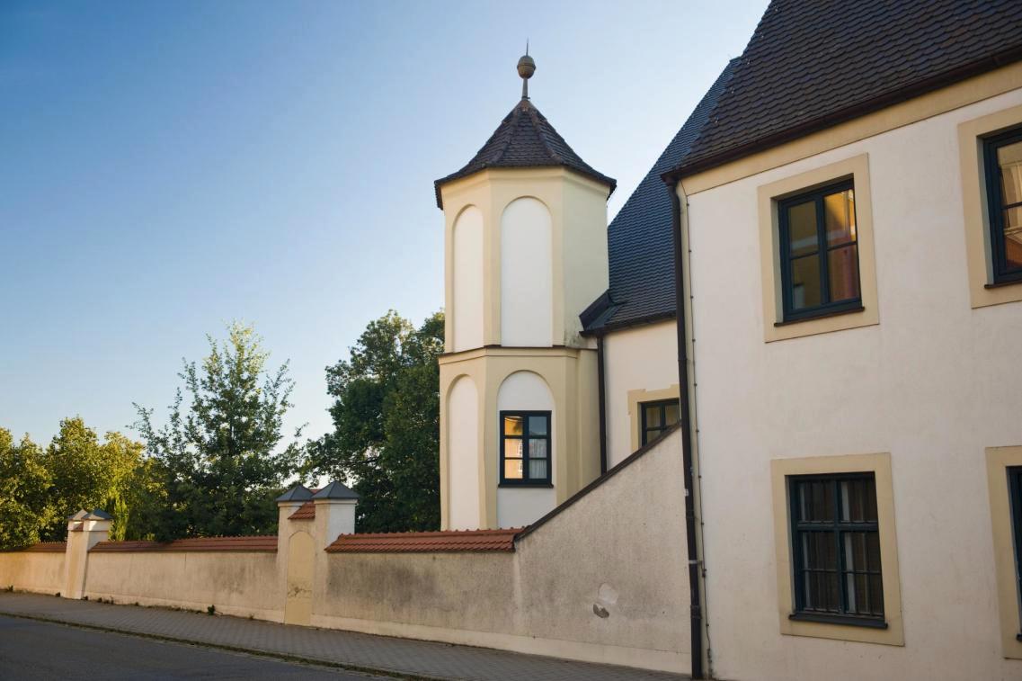 Pörnbachmit seinen Ortsteilen Puch und Raitbach liegt im Zentrum des Landkreises Pfaffenhofen. Pörnbachmit seinen Ortsteilen Puch und Raitbach liegt im Zentrum des Landkreises Pfaffenhofen.
