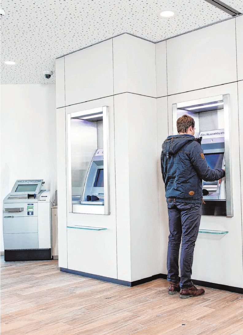 Gehört natürlich genauso zum Portfolio der neuen Volksbankfiliale in Rechberghausen wie der moderne und übersichtliche Selbstbedienungsbereich. Gehört natürlich genauso zum Portfolio der neuen Volksbankfiliale in Rechberghausen wie der moderne und übersichtliche Selbstbedienungsbereich.