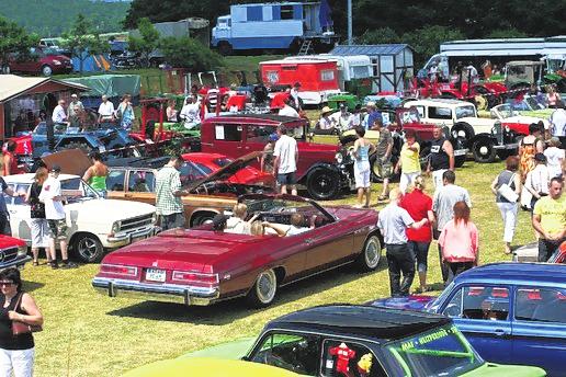Für die Oldtimertage haben sich auch wieder viele Händler angekündigt, die gebrauchte Fahrzeugteile, Literatur und Accessoires anbieten. FOTOS: PETER FEDERLEIN Für die Oldtimertage haben sich auch wieder viele Händler angekündigt, die gebrauchte Fahrzeugteile, Literatur und Accessoires anbieten. FOTOS: PETER FEDERLEIN