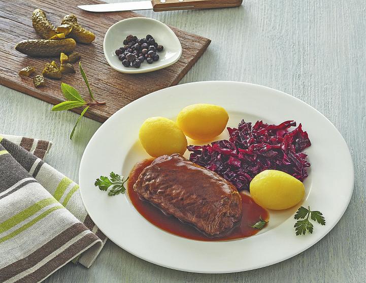 Senioren lieben klassische Mittagsgerichte, wie beispielsweise Rinderroulade „Hausfrauen Art“. Foto: apetito