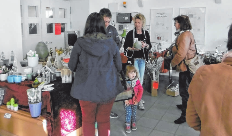 Beim Schnäppchenmarkt ist die Auswahl groß Beim Schnäppchenmarkt ist die Auswahl groß