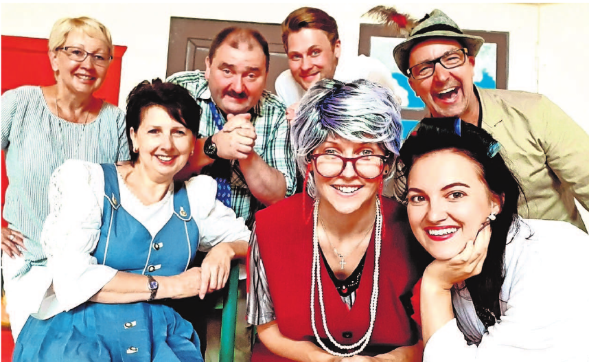 Wieder geht es zur Sache, wenn die „Hönbacher Dorf Deich Deppen“ mit Bärbel Stier, Marika Schneider, Bodo Schneider, Stefanie Huhnstock, Danny Bänsch, Heiko Stier und Constanze Ross (v.l.) auf ihre Art erzählen, was es mit dem Schwiegermonster auf sich hat. Foto: Theatergruppe Wieder geht es zur Sache, wenn die „Hönbacher Dorf Deich Deppen“ mit Bärbel Stier, Marika Schneider, Bodo Schneider, Stefanie Huhnstock, Danny Bänsch, Heiko Stier und Constanze Ross (v.l.) auf ihre Art erzählen, was es mit dem Schwiegermonster auf sich hat. Foto: Theatergruppe