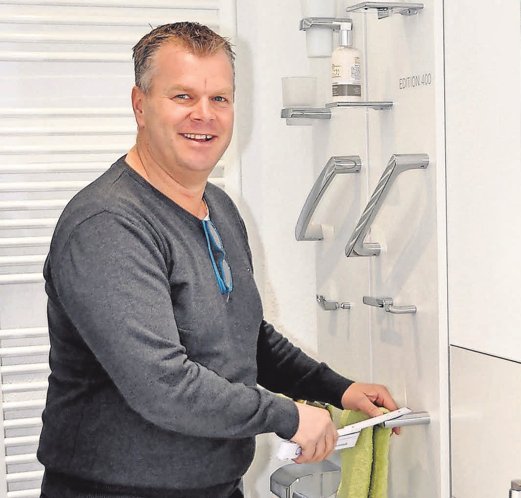 Sven Bytomski ist ein absoluter Fachmann in Sachen Gutachten, Beratung, Sanierung und vielem mehr. Sven Bytomski ist ein absoluter Fachmann in Sachen Gutachten, Beratung, Sanierung und vielem mehr.