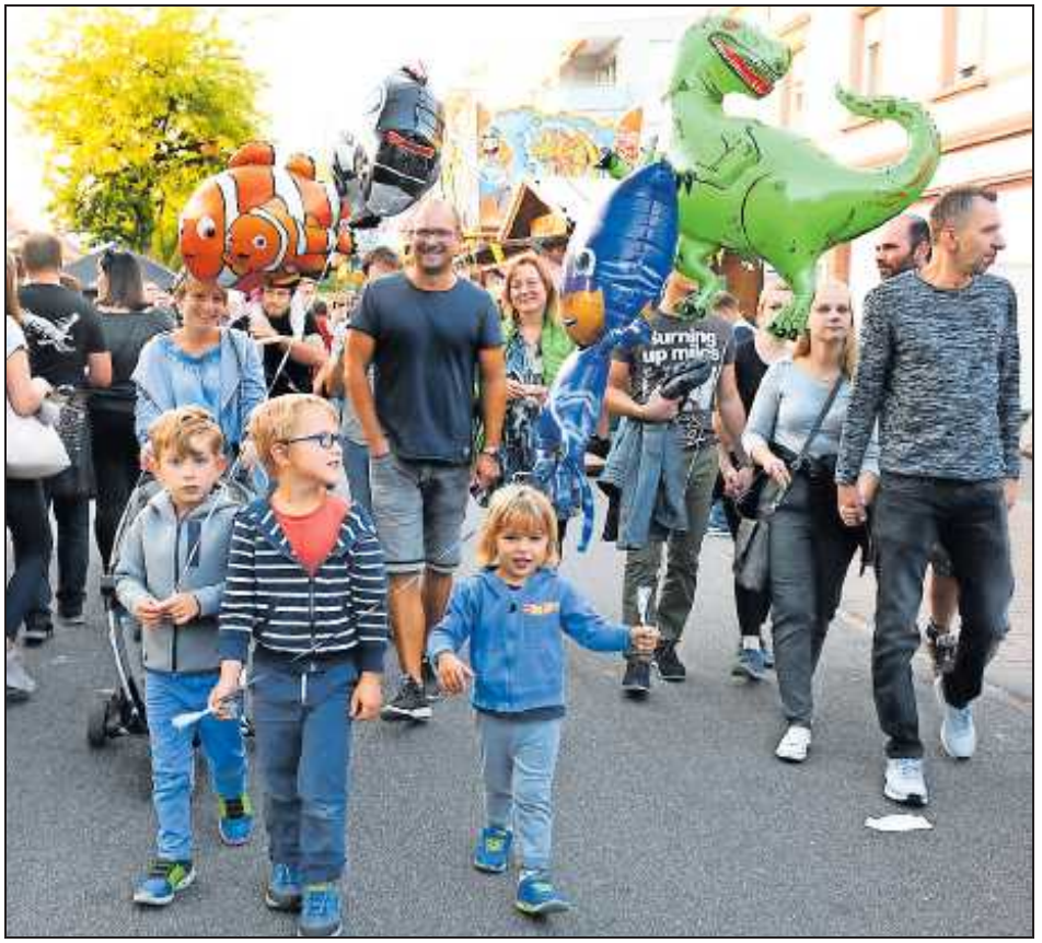 Spaß für die ganze Familie bietet das gesellige und vielfältige Straßenfest in Limburgerhof. ARCHIVFOTO: LENZ Spaß für die ganze Familie bietet das gesellige und vielfältige Straßenfest in Limburgerhof. ARCHIVFOTO: LENZ