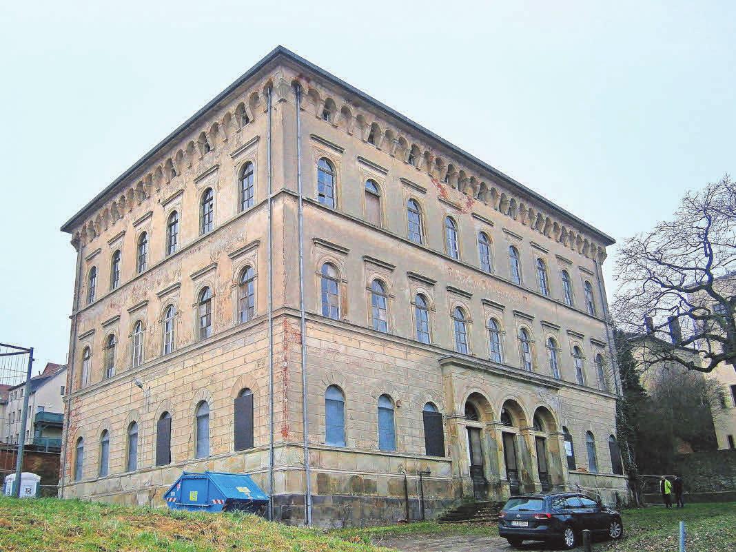 Ins einstige Josephinum soll nach einer grundlegenden Sanierung und einem entsprechenden Umbau die „Spielewelt“ einziehen. Foto: Ralf Miehle Ins einstige Josephinum soll nach einer grundlegenden Sanierung und einem entsprechenden Umbau die „Spielewelt“ einziehen. Foto: Ralf Miehle