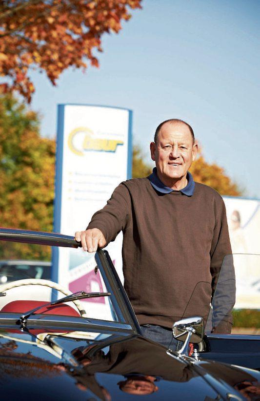 Firmengründer Bernhard Baur steht noch immer mit seinen wertvollen Ratschlägen der zweiten Generation zur Seite. Firmengründer Bernhard Baur steht noch immer mit seinen wertvollen Ratschlägen der zweiten Generation zur Seite.