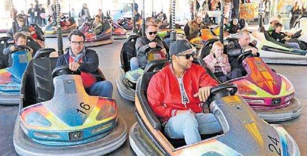 Sehr beliebt: der Autoscooter.FOTO: BENNDORF Sehr beliebt: der Autoscooter.FOTO: BENNDORF