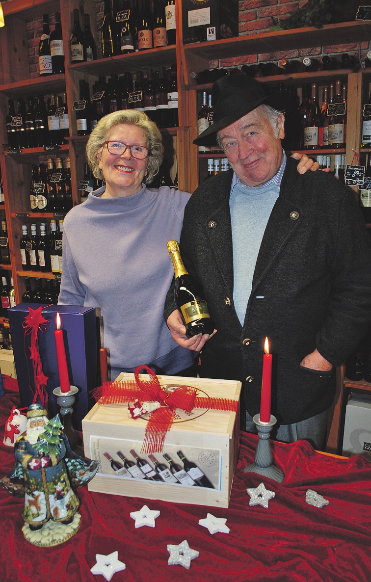 Hardy und Nina Brunnert bieten Erlesenes in ihrer Weinkate Alsterquelle in Henstedt-Ulzburg Foto: Tina Jordan