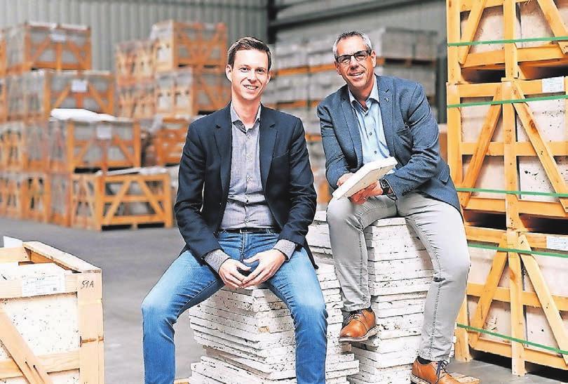 Tim Bönders (r.) und André Dohr führen die Geschäfte bei der Bönders GmbH. Moderne Lagerhaltung in großen Mengen gehört zur Kernkompetenz des Krefelder Logistikunternehmens.