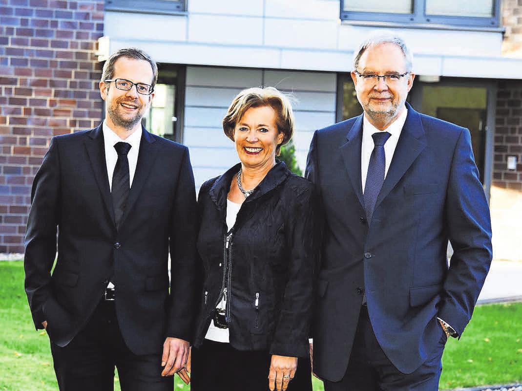 Begleiter für den letzten Weg (v.l.): Christian Paulsen, Petra Paulsen undJörg Paulsen. Foto: HFR Begleiter für den letzten Weg (v.l.): Christian Paulsen, Petra Paulsen undJörg Paulsen. Foto: HFR
