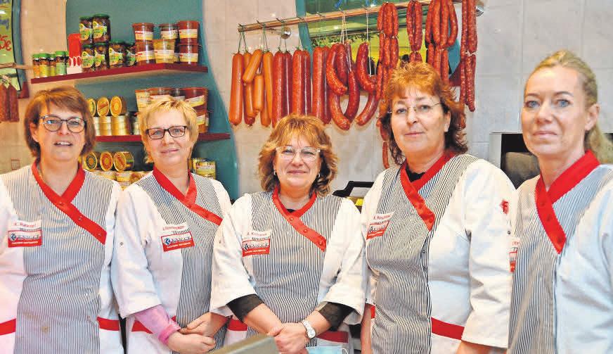In Gehrden betreut das Team mit Kerstin Ruhkopf (von links), Anja Eichenberg-Müller, Anja Kofranek, Karin Roschitzki und Ute Knigge die Kunden. In Gehrden betreut das Team mit Kerstin Ruhkopf (von links), Anja Eichenberg-Müller, Anja Kofranek, Karin Roschitzki und Ute Knigge die Kunden.