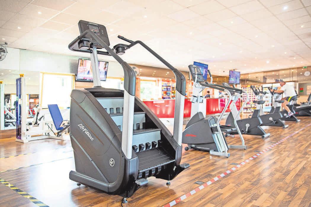 Der Fitnesspark Burgdorf hat zwei neue Treppensteiger angeschafft, auf denen der Kreislauf so richtig in Schwung kommt und besonders viele Kalorien verbrannt werden. Der Fitnesspark Burgdorf hat zwei neue Treppensteiger angeschafft, auf denen der Kreislauf so richtig in Schwung kommt und besonders viele Kalorien verbrannt werden.