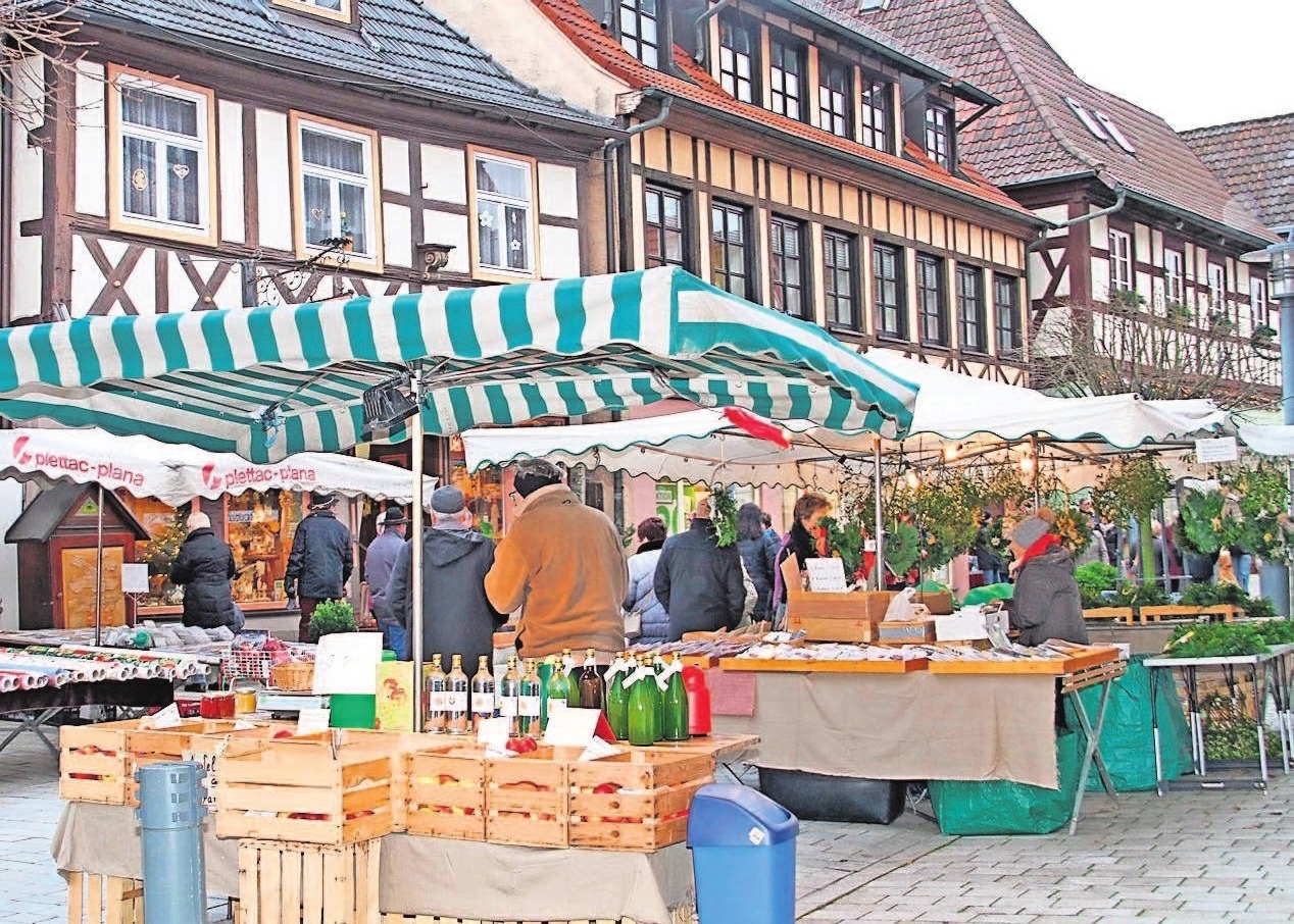Der verkaufsoffene Sonntag lockt förmlich zu einem Bummel mit der ganzen Familie durch die Badstadt. Fotos: G. Völk Der verkaufsoffene Sonntag lockt förmlich zu einem Bummel mit der ganzen Familie durch die Badstadt. Fotos: G. Völk