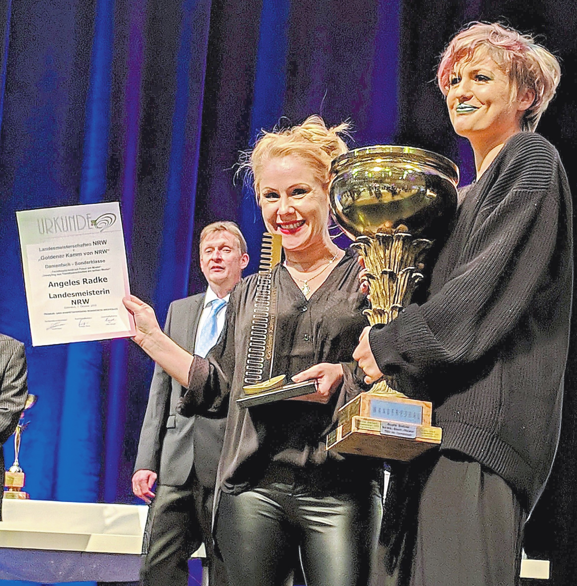 Das Team rund um Fiol Thormann ist stolz: Mitarbeiterin Angeles Radke wurde Landesmeisterin 2018. Das Team rund um Fiol Thormann ist stolz: Mitarbeiterin Angeles Radke wurde Landesmeisterin 2018.