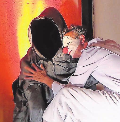 Klinik-Clown Christoph Gilsbach meistert Leben und Tod. Foto: hfr Klinik-Clown Christoph Gilsbach meistert Leben und Tod. Foto: hfr