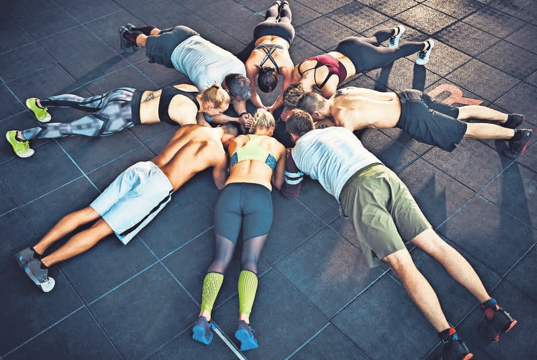 Mit mehr als 230 Kursen im Monat bietet das Studio im Einkaufspark Klein-Buchholz ein breitgefächertes Fitnessprogramm. Mit mehr als 230 Kursen im Monat bietet das Studio im Einkaufspark Klein-Buchholz ein breitgefächertes Fitnessprogramm.