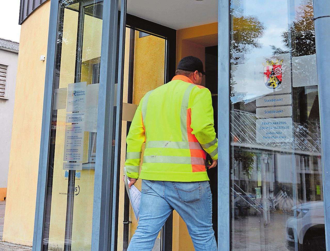 Zentrale Anlaufstelle: das Bürgerbüro in Dudenhofen. FOTO: XSM Zentrale Anlaufstelle: das Bürgerbüro in Dudenhofen. FOTO: XSM