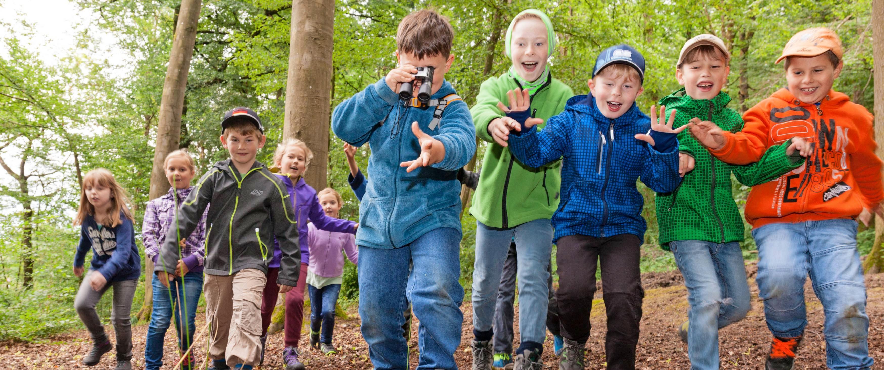 Im Naturpark gibt’s immer was zu entdecken. Viele Veranstaltungen werden speziell für Kinder angeboten. Foto: djd/Thomas Rathay Im Naturpark gibt’s immer was zu entdecken. Viele Veranstaltungen werden speziell für Kinder angeboten. Foto: djd/Thomas Rathay