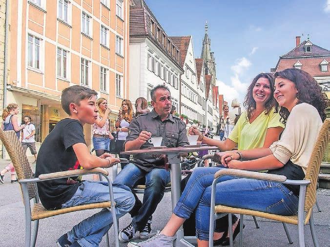 Caféatmosphäre in der Reutlinger Fußgängerzone. Foto: Andreas Böhm Caféatmosphäre in der Reutlinger Fußgängerzone. Foto: Andreas Böhm